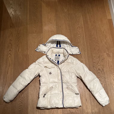 Moncler Pufferjacke / Daunenjacke Weiss Gr. 4