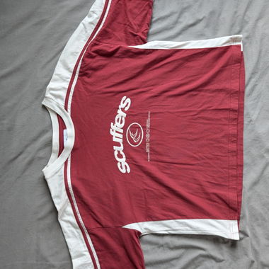 T-shirt Scuffers
