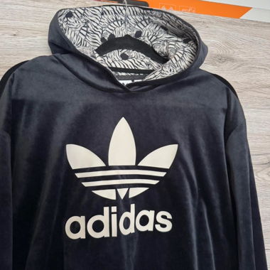 felpa adidas in velluto nero con cappuccio stampa zebra