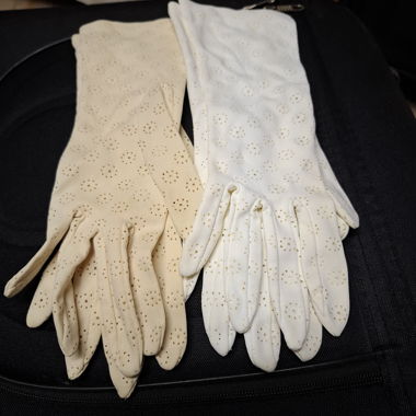 Guanti vintage traforati