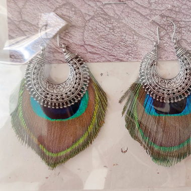 Oriental hoop earrings with peacock feathers