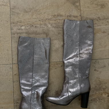 Bottes cuir vintage argentées