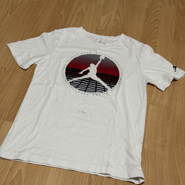T-shirt Jordan bianco