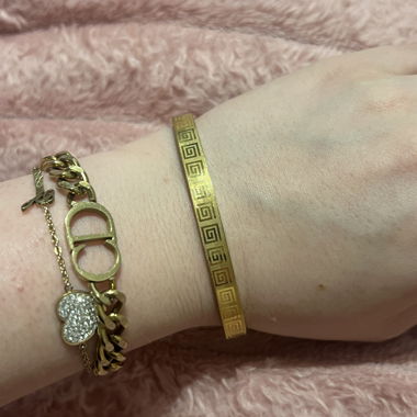 Gold bracelet