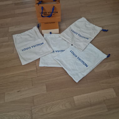 Ensemble de housses à poussière Louis Vuitton