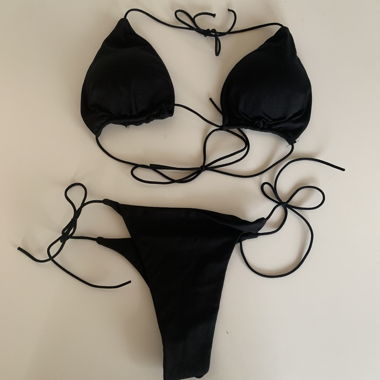 Black triangle bikini