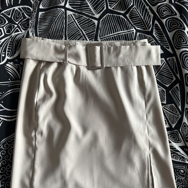 Beige business skirt 