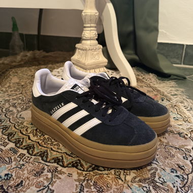 Adidas-Sneaker