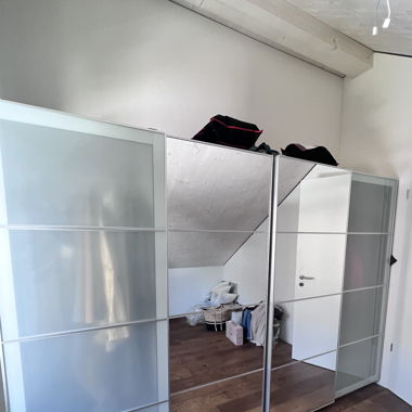 Kleiderschrank