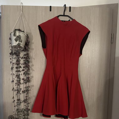 Robe courte rouge 