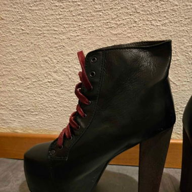 Bottes noires 38