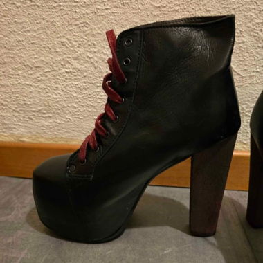 Black Boots 38
