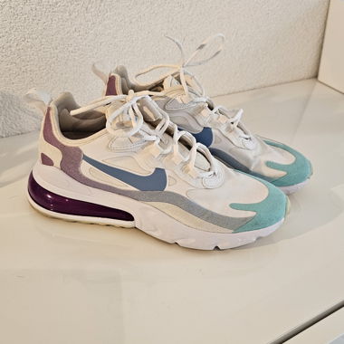 Nike react