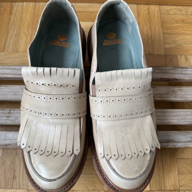 Fred de la Bretoniere Brogue-Loafers aus Nude-Leder