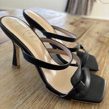 Escarpins noirs à talons hauts