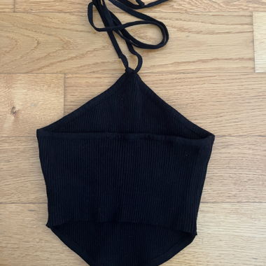 Schwarzes Top
