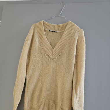 Pull beige foncé avec brillants L