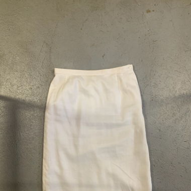 White pencil skirt