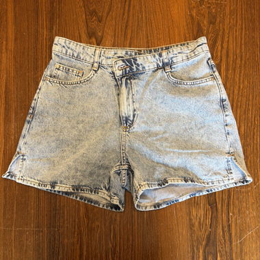 Short in denim