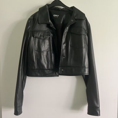 Crop Kunst Lederjacke