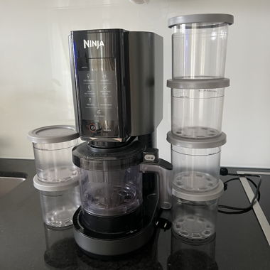 Ninja Creami plus 5 containers