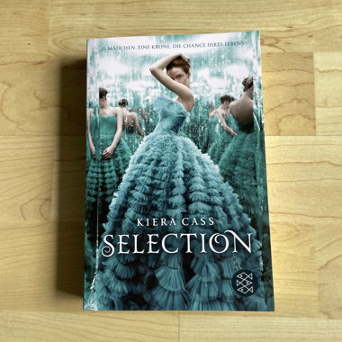 Selection - Kiera Cass
