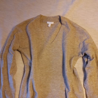 Wool sweater 