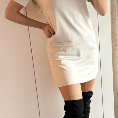 Robe courte beige clair 