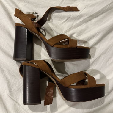 Sandales à talons Zara
