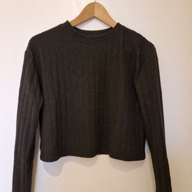 Maglione a coste maniche lunghe grigio
