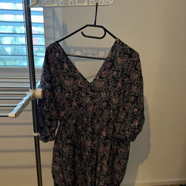 Pepe Jeans Blumenkleid Schwarz Rosa Gr. L