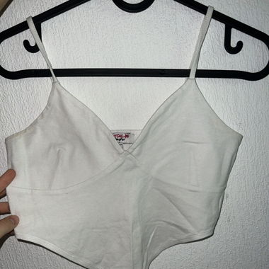 Top blanc décolleté 
