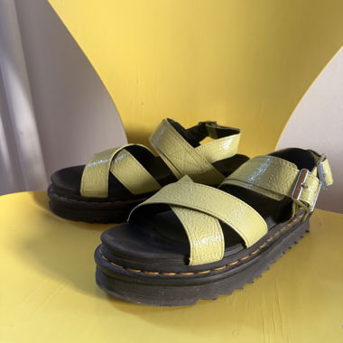 Dr. Martens Sandalen
