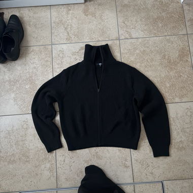 Uniqlo black ribbed zip sweater L(women’s) s/m man