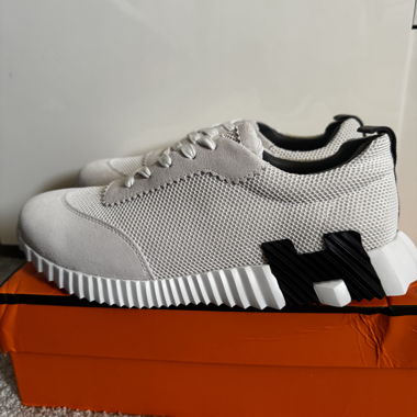 Weiße Hermes-Sneaker