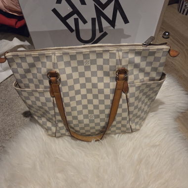 Neverfull handbag