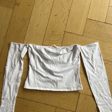 PullandBear shoulderless top