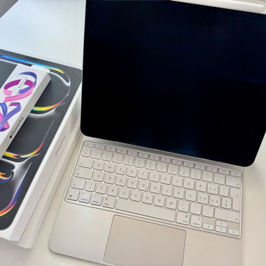 Apple iPad Pro with Pencil