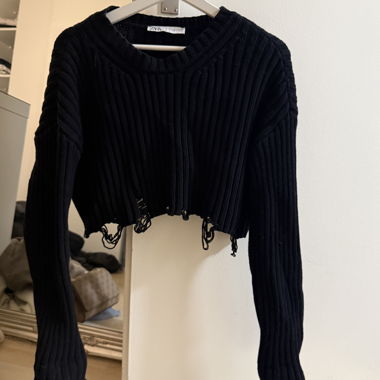 Black Cropped Sweater