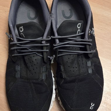 On Running Schuhe – Cloud (Damen, Gr. 40)