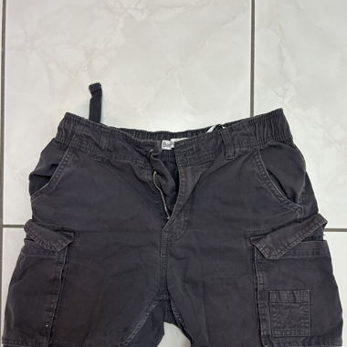 Kurze Cargo Hose Bershka