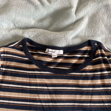 Subdued long sleeve top