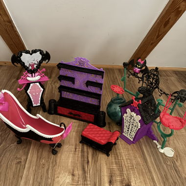 Set di mobili per bambola Monster High
