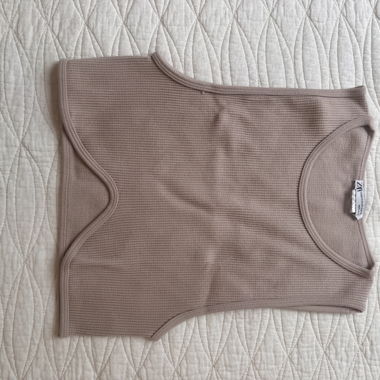 Ribbed sleeveless top