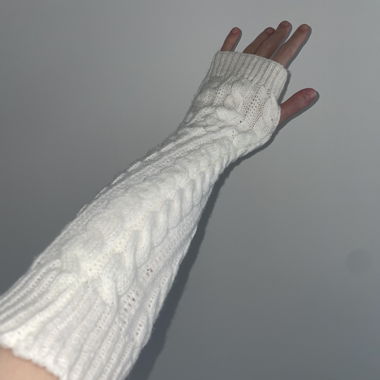 Long white arm sleeves/warmers