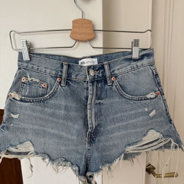 Short Zara