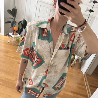 90ies retro blouse in an abstract print