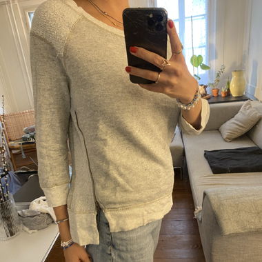 grauer Pulli von American Eagle