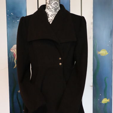 Dark romantic coat with flared cut