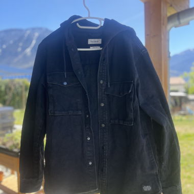 Veste à capuche noire Pull&Bear
